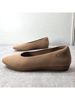 Vivaia Round Toe Ballet Flats 9-9.5 Beige Stretch Knit Comfort Ballerina Shoes